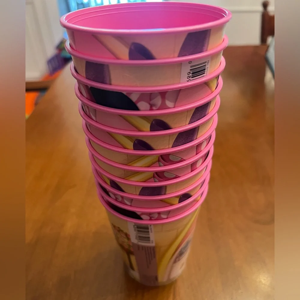 New Disney Minnie Mouse and Dafney 16oz Pink Party Cups 11 total plastic - Picture 3 of 6